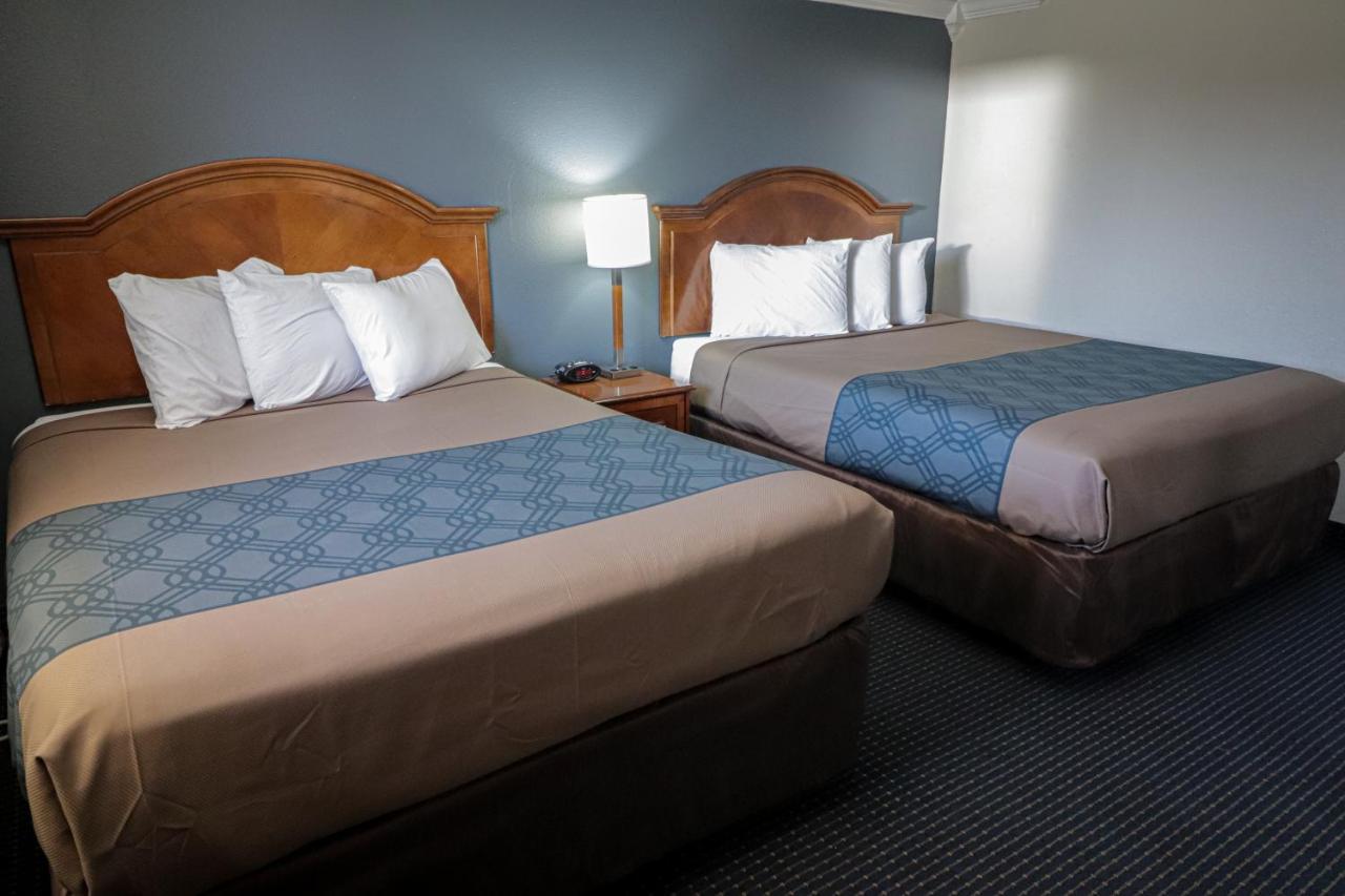 University Inn & Suites San Antonio Esterno foto