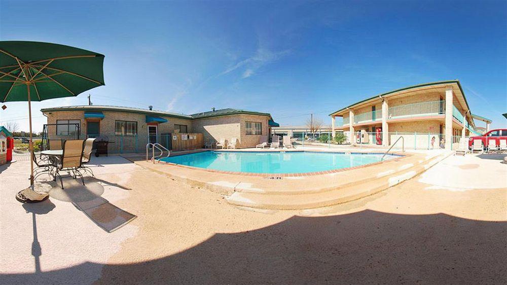 University Inn & Suites San Antonio Esterno foto