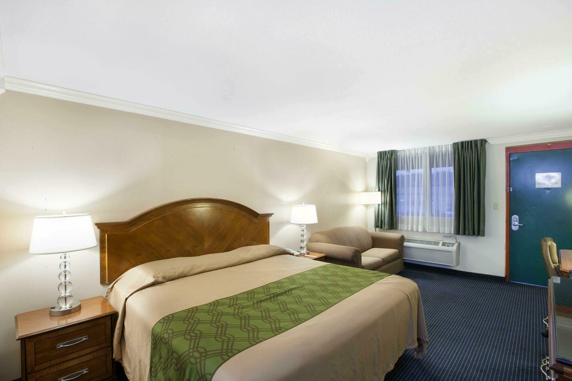 University Inn & Suites San Antonio Esterno foto