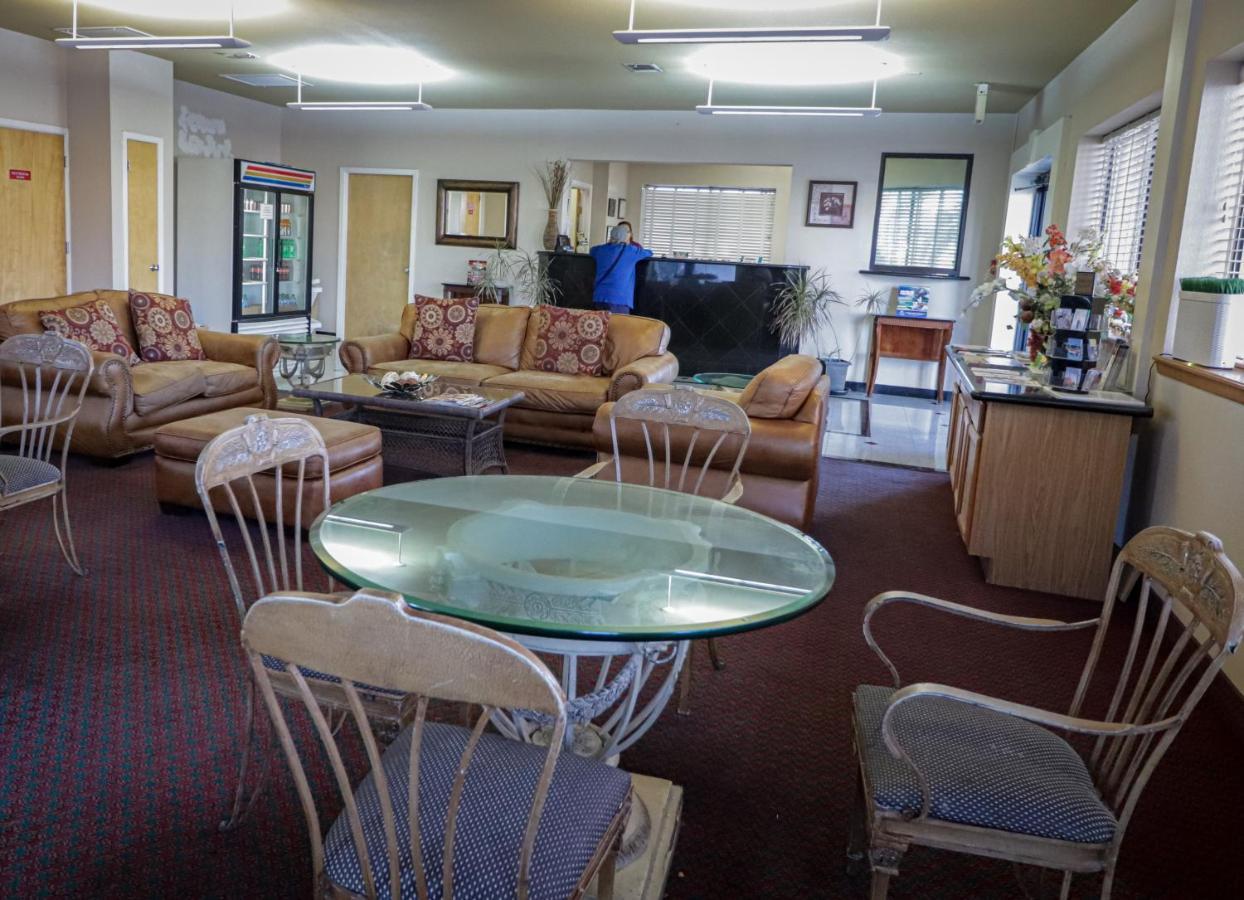 University Inn & Suites San Antonio Esterno foto